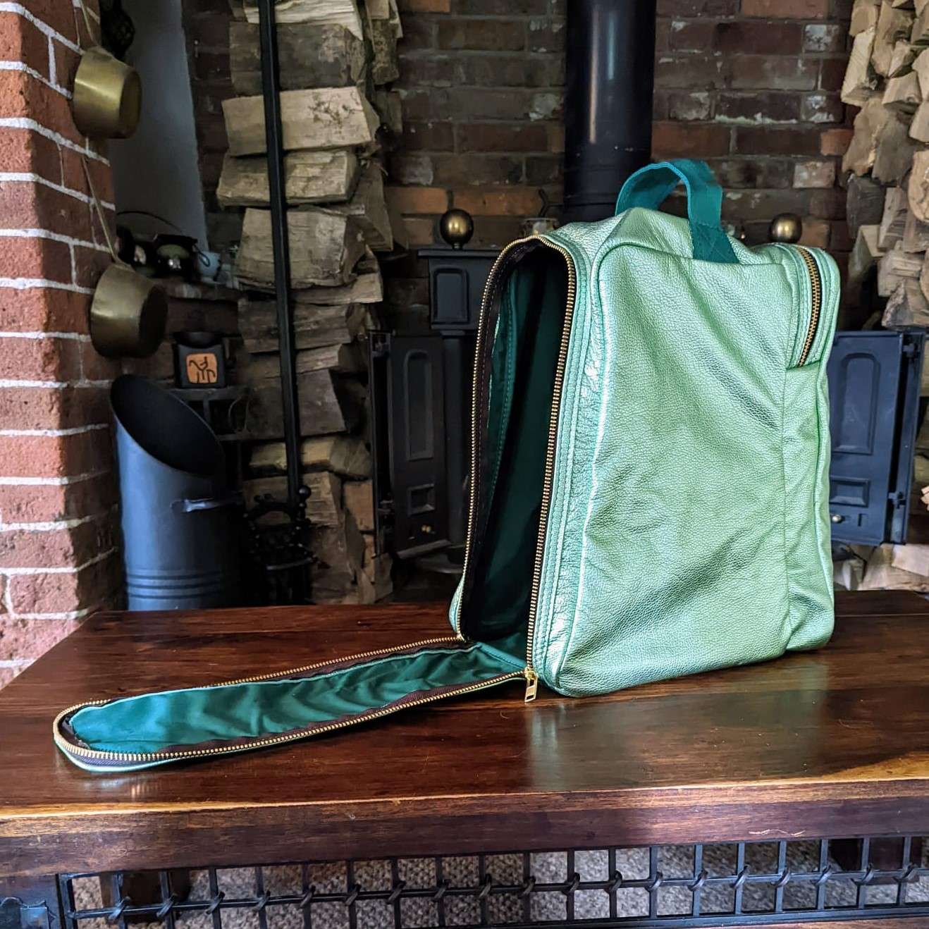 Product 102-1523-2 - Adult Boot Bag - Menthe - Interior